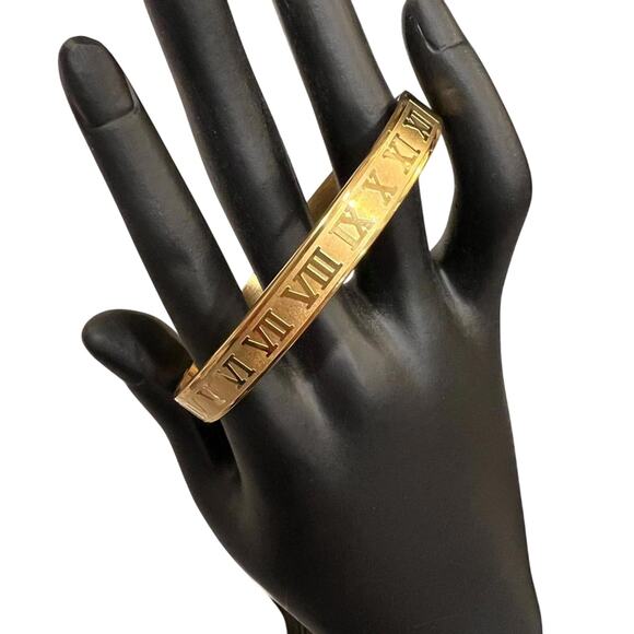 NEW Luxe Brushed Gold Tone Atlas X Cuff Style Bracelet (LVXX020) - Picture 2 of 2